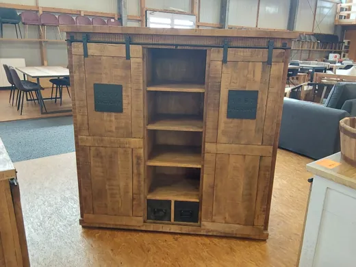 Highboard Barney 2