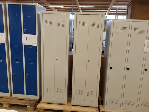 Garderobenschrank Metall