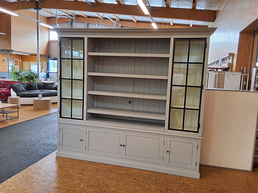 Schrank Pratola