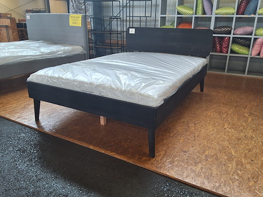 Bett Nora komplett 140er