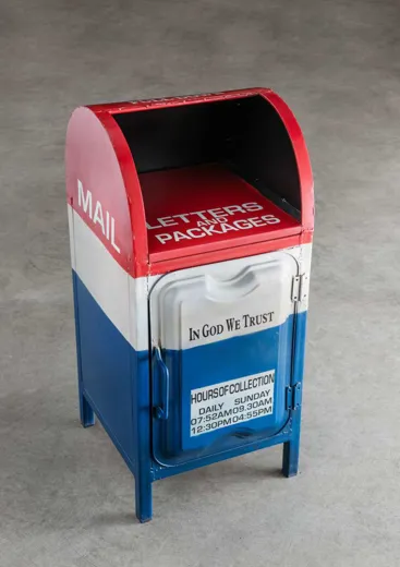 Schrank Briefkasten